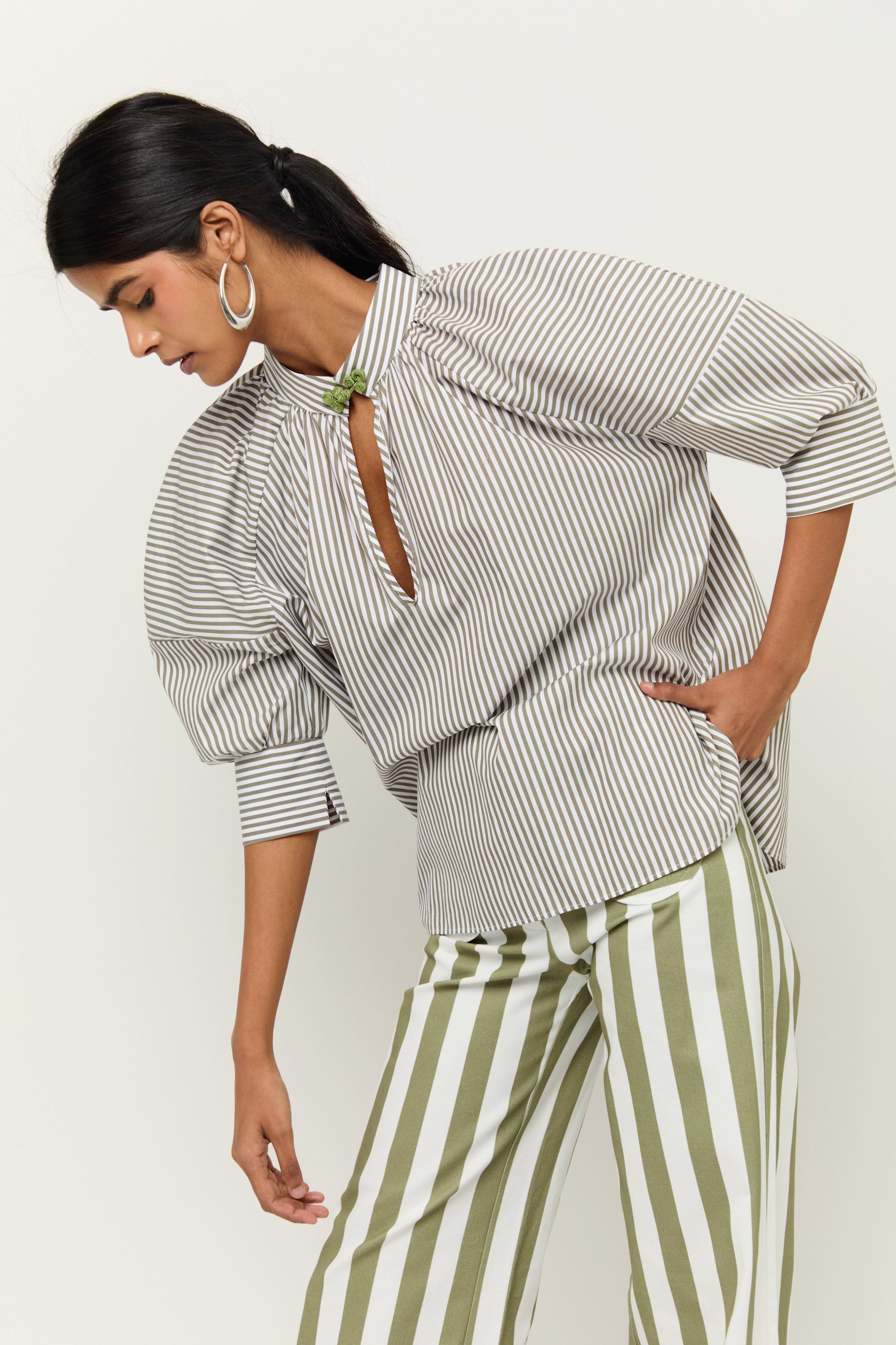 CAMISAS Y TOPS