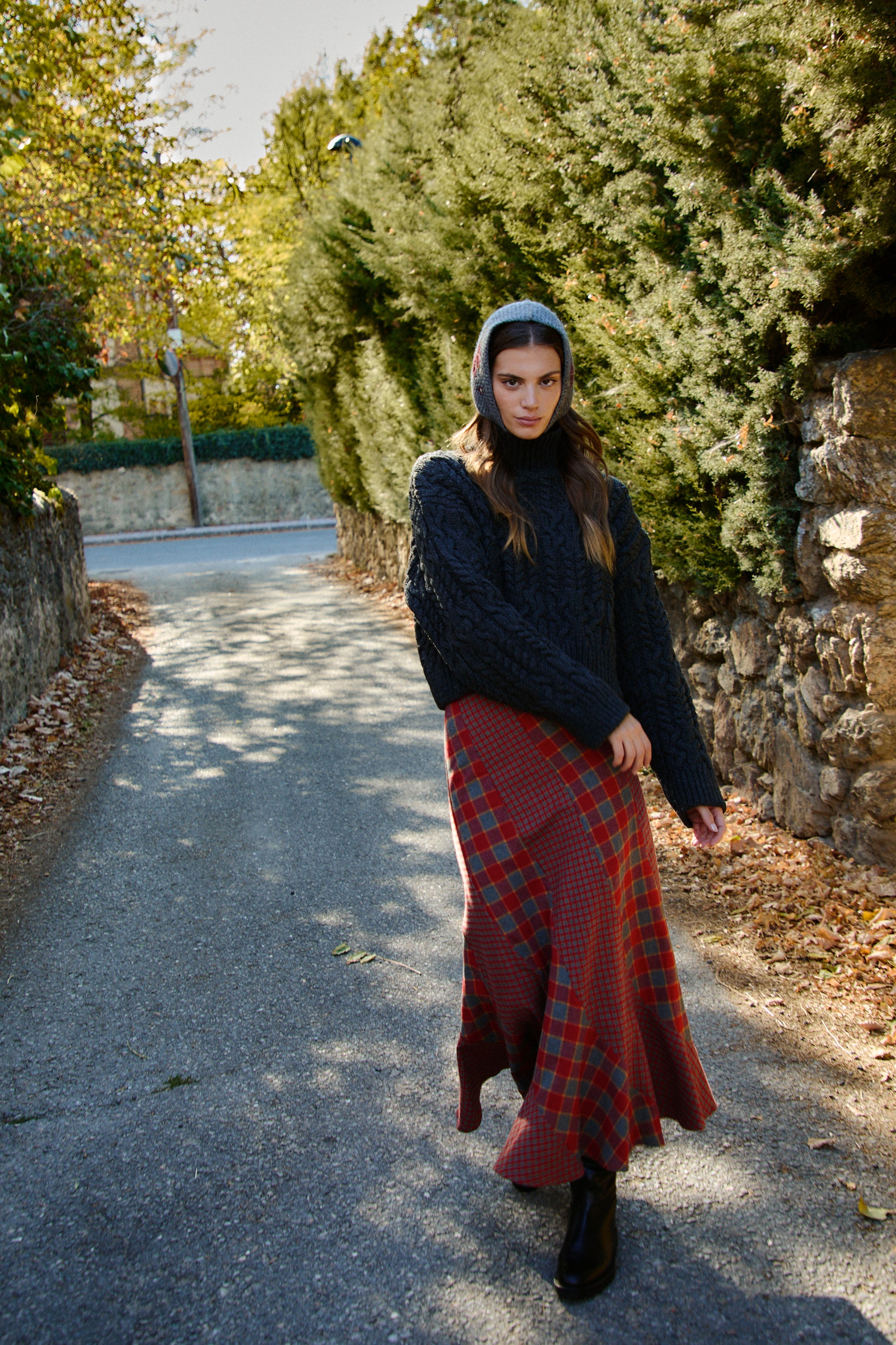 FALDA GILDA CUADROS ROJO Y GRIS