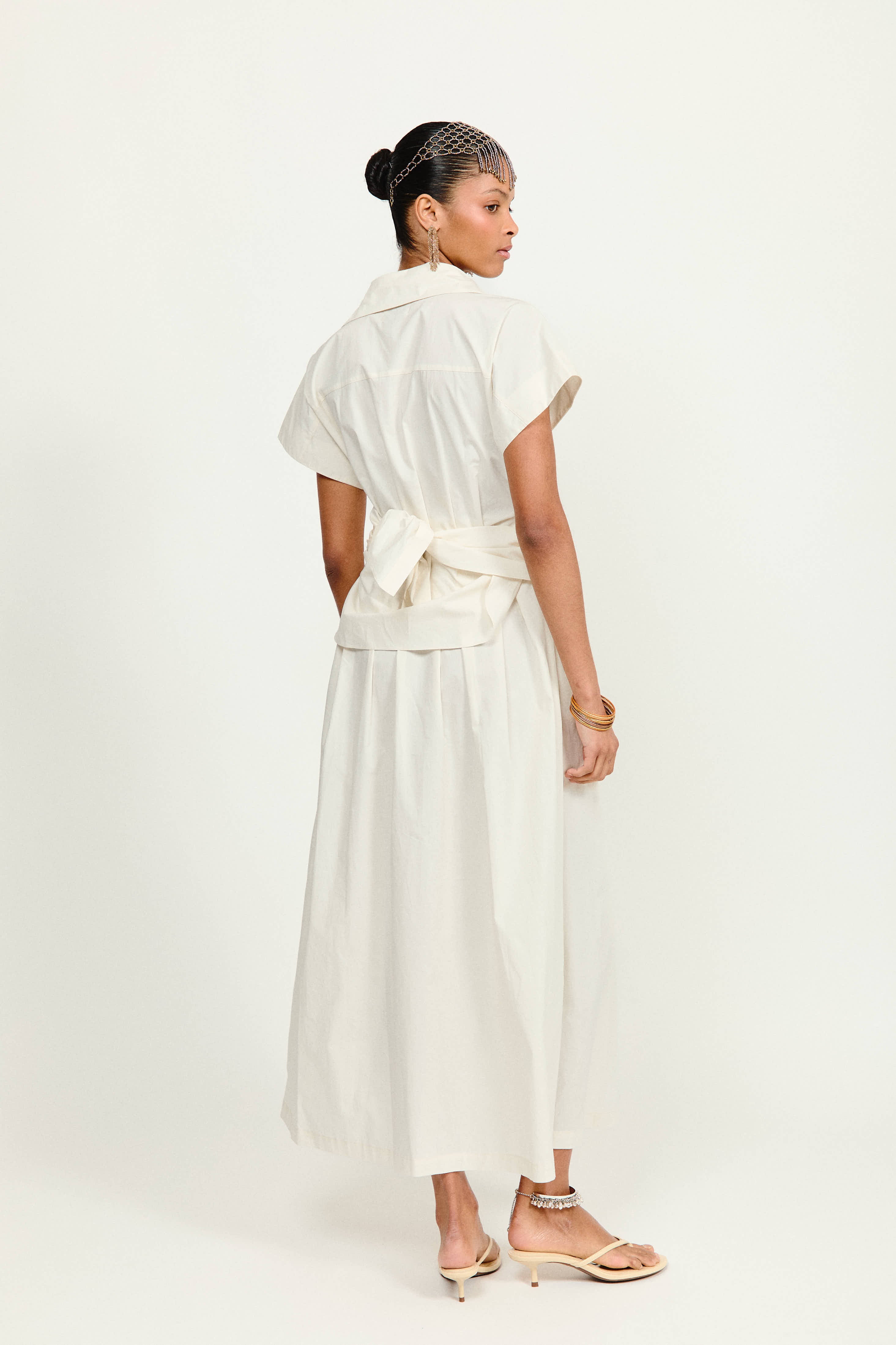 VESTIDO UMA CRUDO