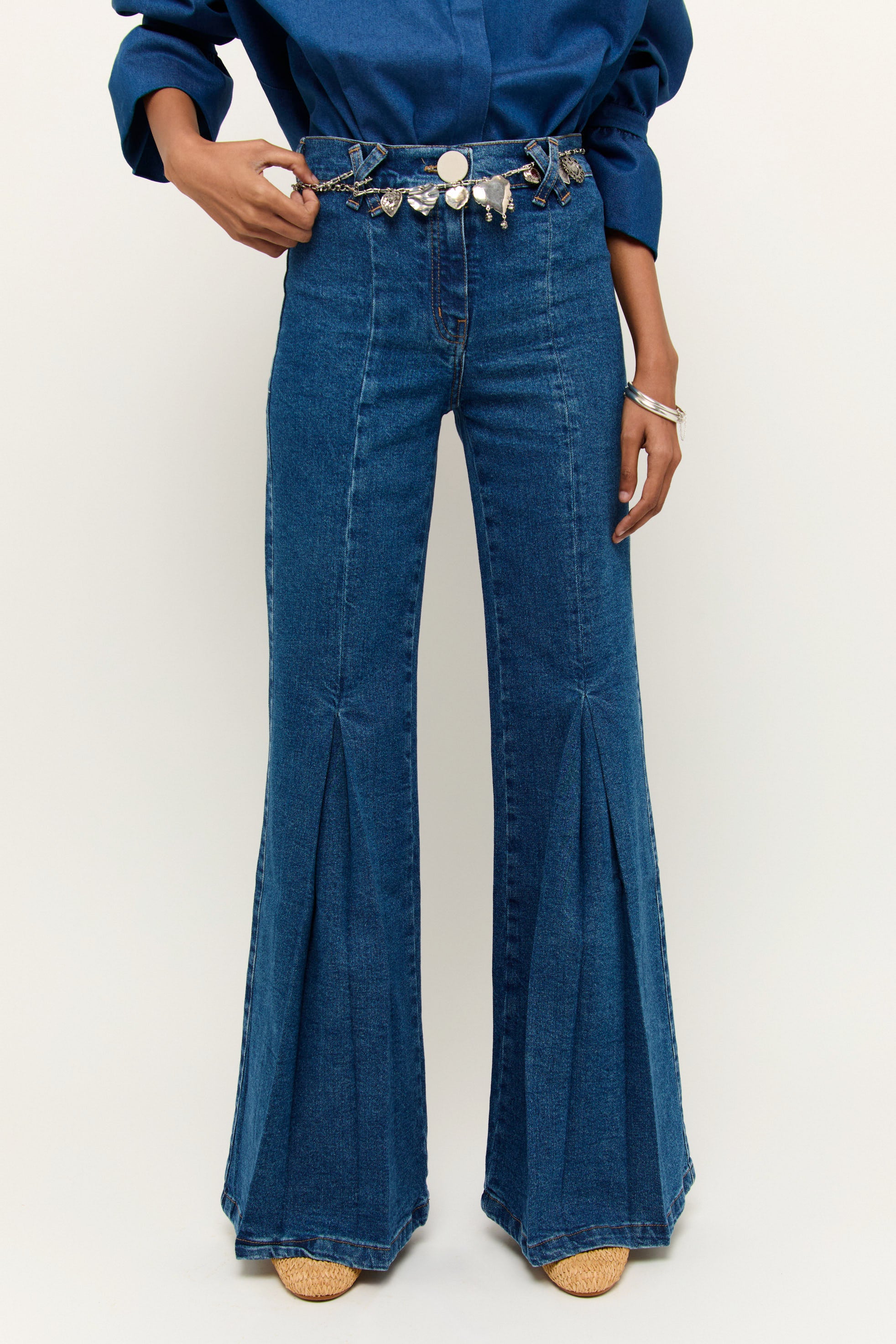 PANTALÓN AVEDON DENIM - RECOMENDAMOS UNA TALLA MÁS DE LA HABITUAL