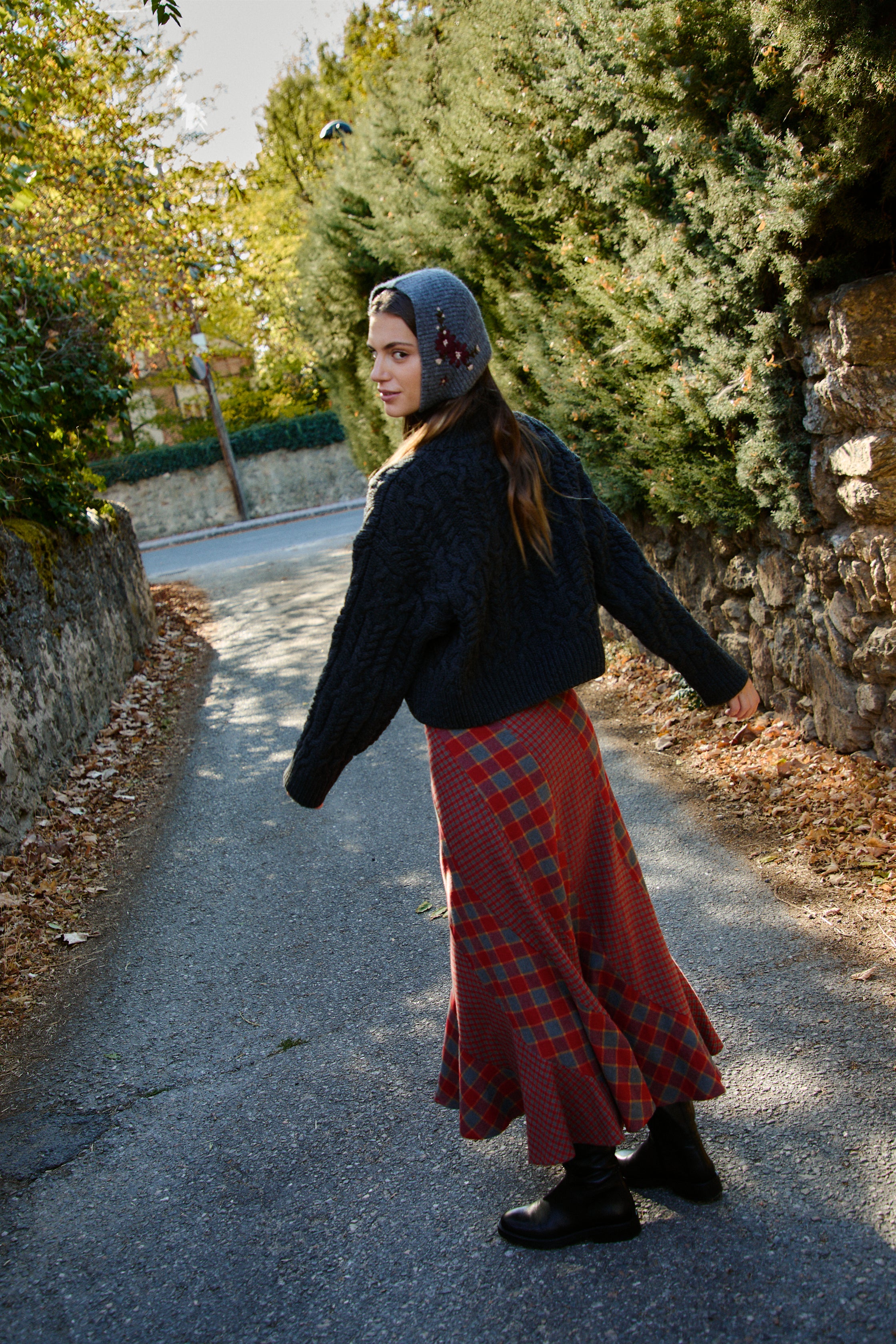 FALDA GILDA CUADROS ROJO Y GRIS