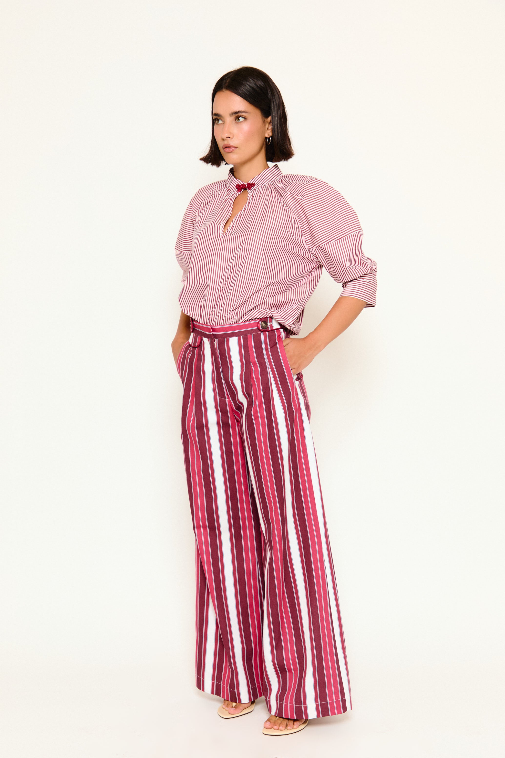 PANTALÓN BAYONA RAYAS ROJAS